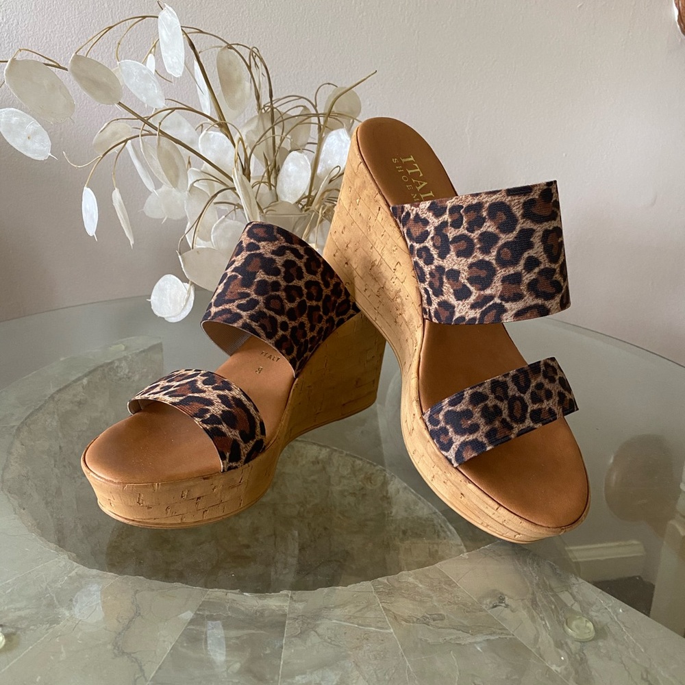Wedge sandals